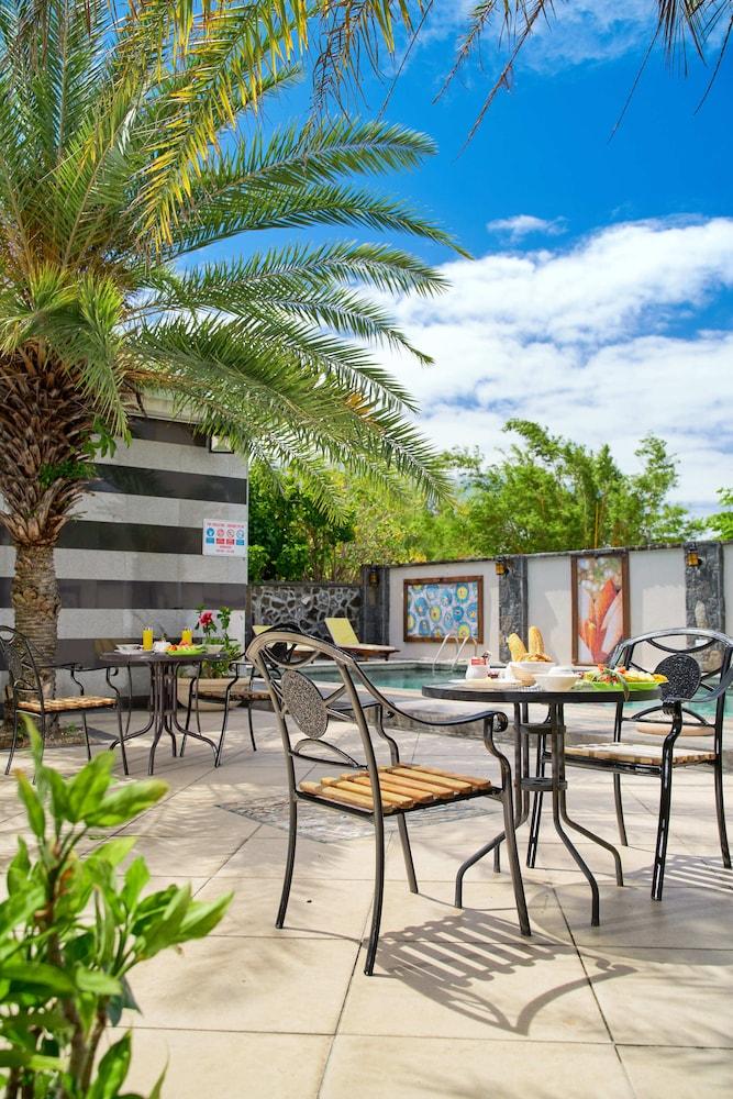 Bur Nas Beach Luxury Suite Pereybere Beach Zewnętrze zdjęcie