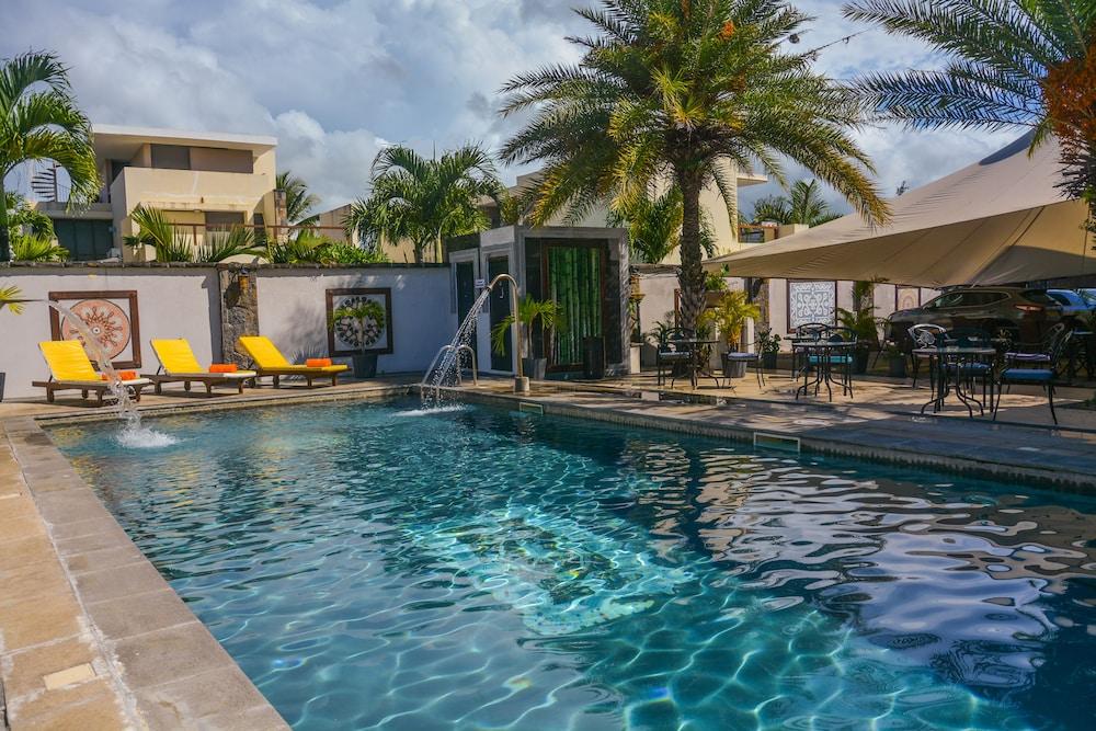 Bur Nas Beach Luxury Suite Pereybere Beach Zewnętrze zdjęcie