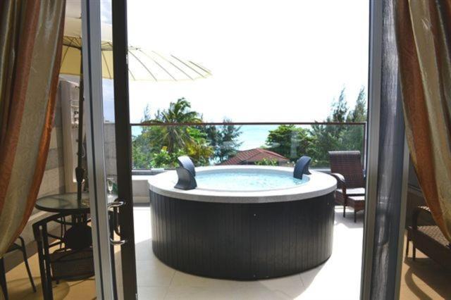 Bur Nas Beach Luxury Suite Pereybere Beach Zewnętrze zdjęcie