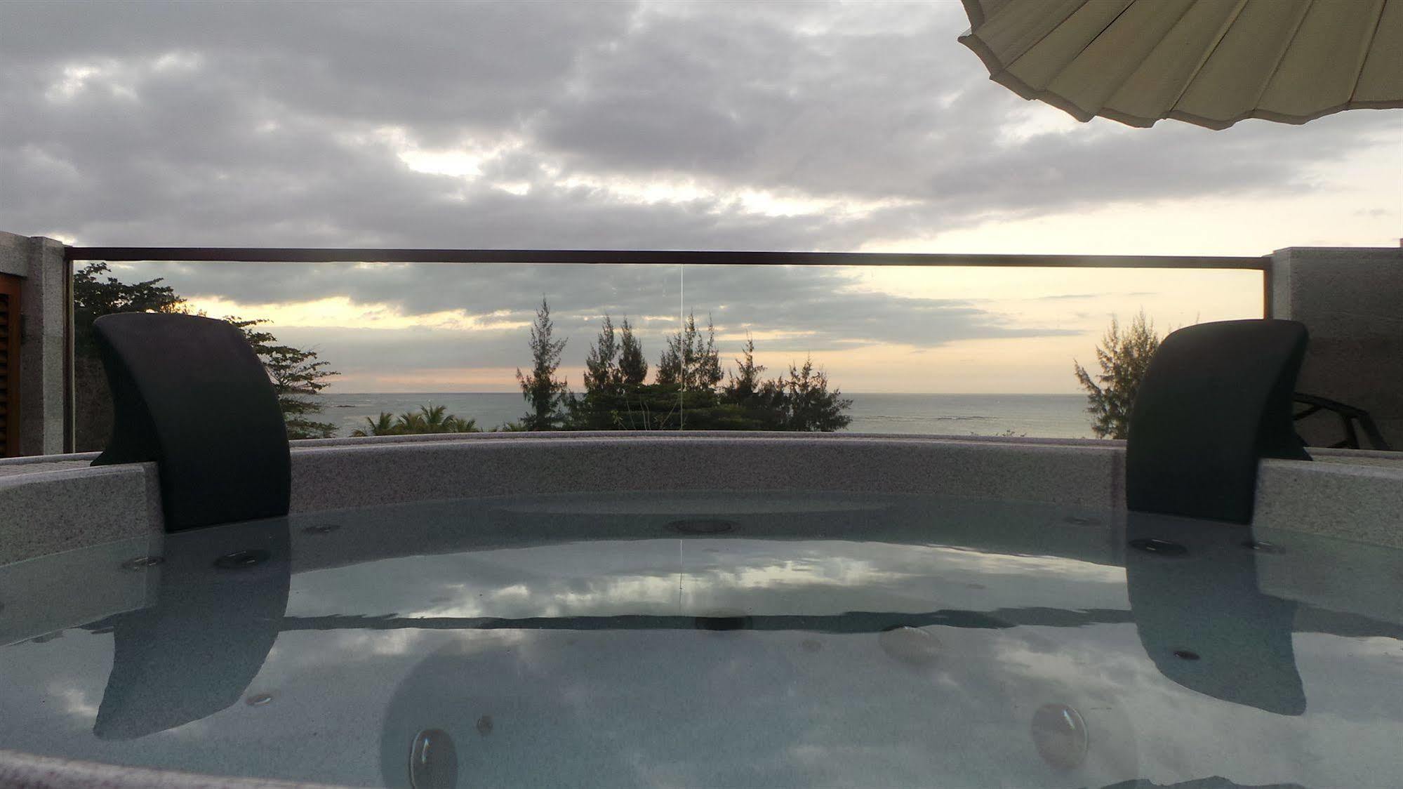 Bur Nas Beach Luxury Suite Pereybere Beach Zewnętrze zdjęcie