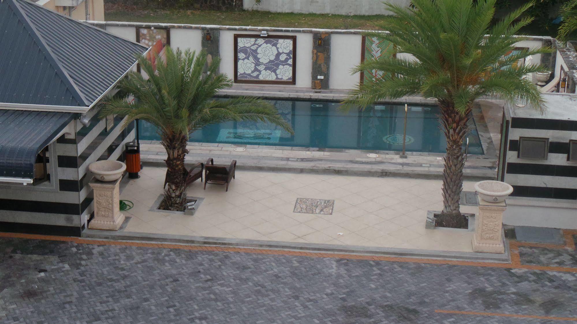 Bur Nas Beach Luxury Suite Pereybere Beach Zewnętrze zdjęcie
